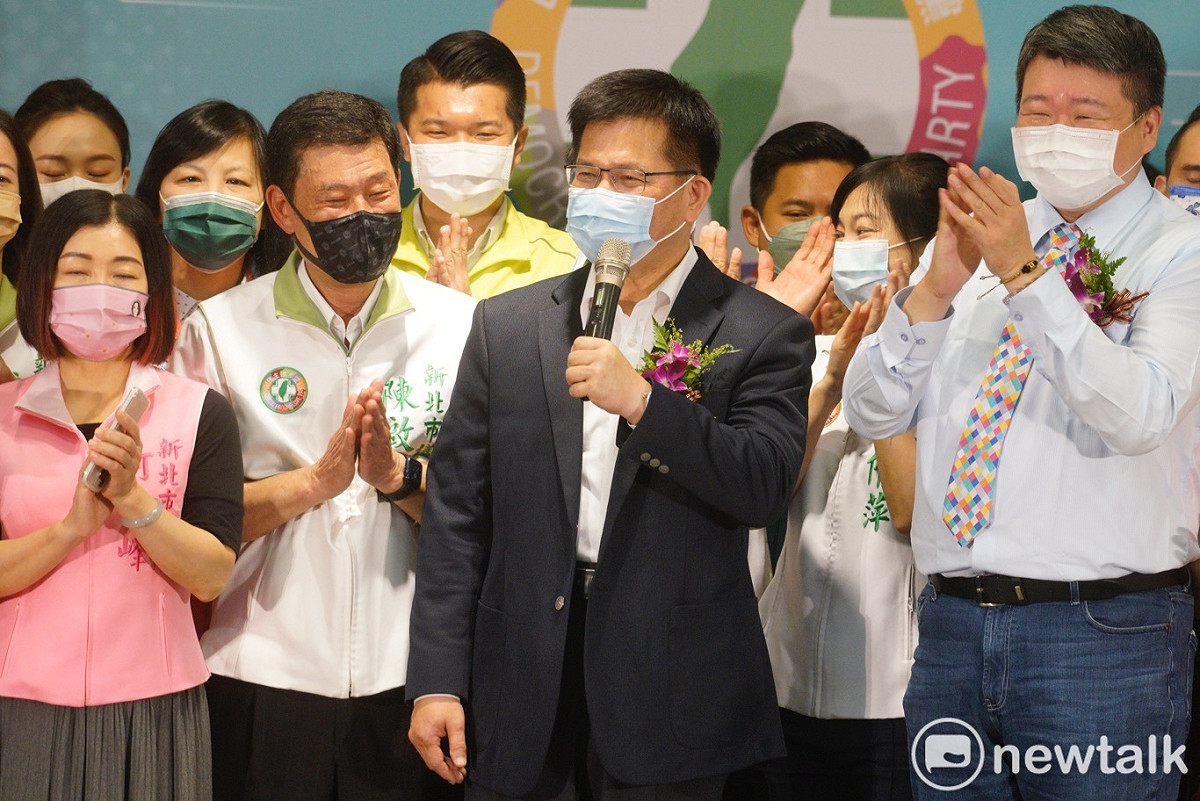 民進黨提名新北市長參選人出席民進黨新北市第七屆黨部主委暨執評委交接典禮。 圖：張良一/攝