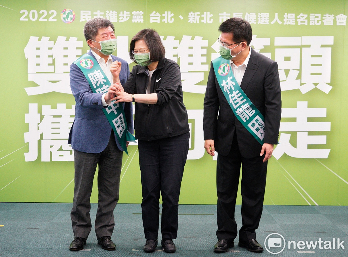 總統蔡英文和民進黨台北市長參選人陳時中、新北市長提名人林佳龍合影。 圖：張良一/攝
