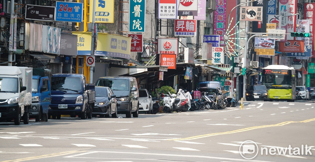 氣象專家今(26)日表示，下週天氣上看27度到30度。 圖：張良一/攝