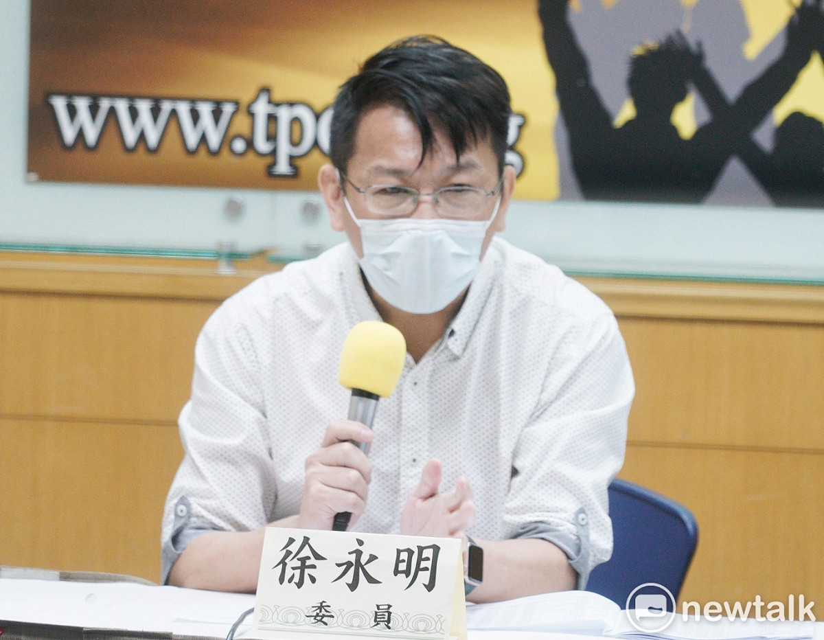 前立委徐永明出席台灣民意基金會民調記者會。 圖：張良一/攝