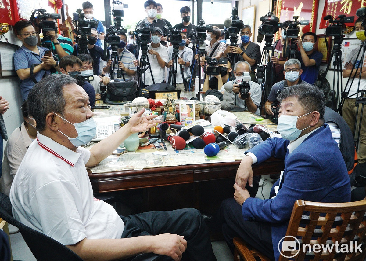 民進黨台北市長參選人陳時中上午前往北投，向市議員林瑞圖請益。 圖：張良一/攝