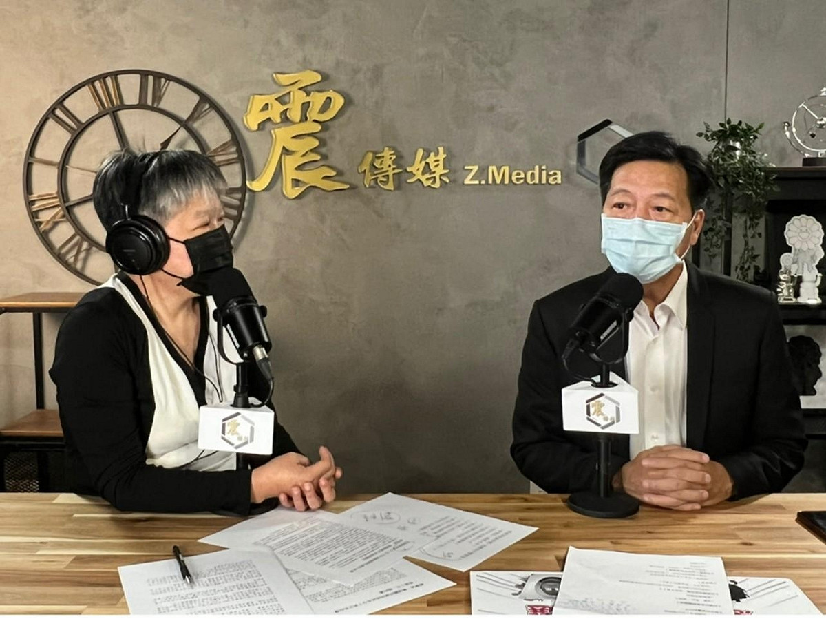無黨籍桃園市長候選人鄭寶清接受黃光芹專訪。 圖：《新聞不芹菜》提供