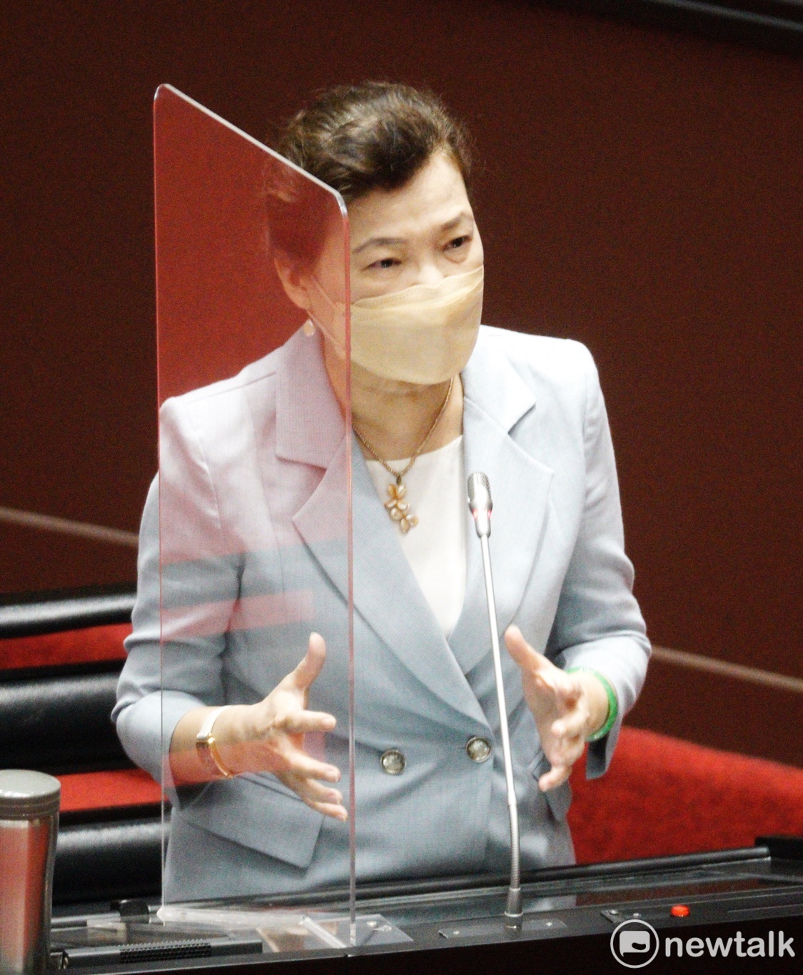 經濟部長王美花在立院院會備詢。 圖：張良一/攝