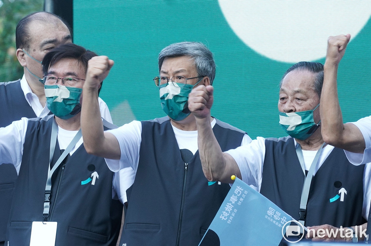 前副總陳建仁出席民進黨提名台北市長參選人陳時中競選總部成立造勢大會。 圖：張良一/攝