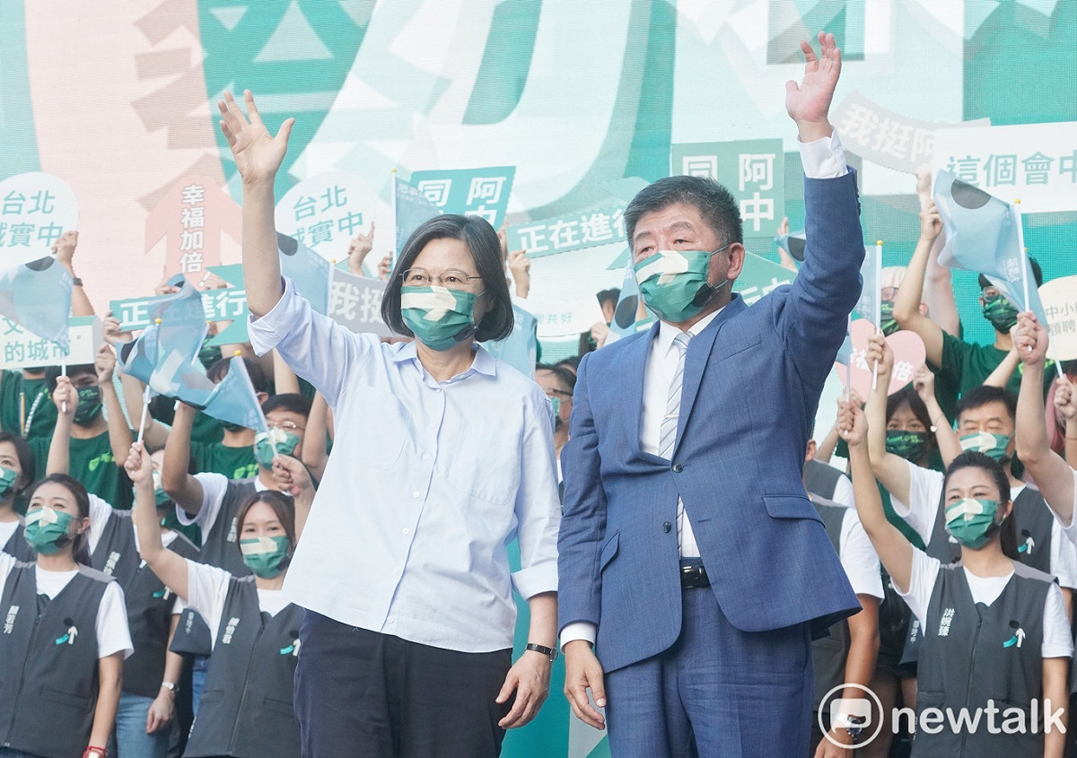民進黨提名台北市長參選人陳時中今舉行競選總部成立大會，總統蔡英文為陳時中站台。 圖：張良一/攝