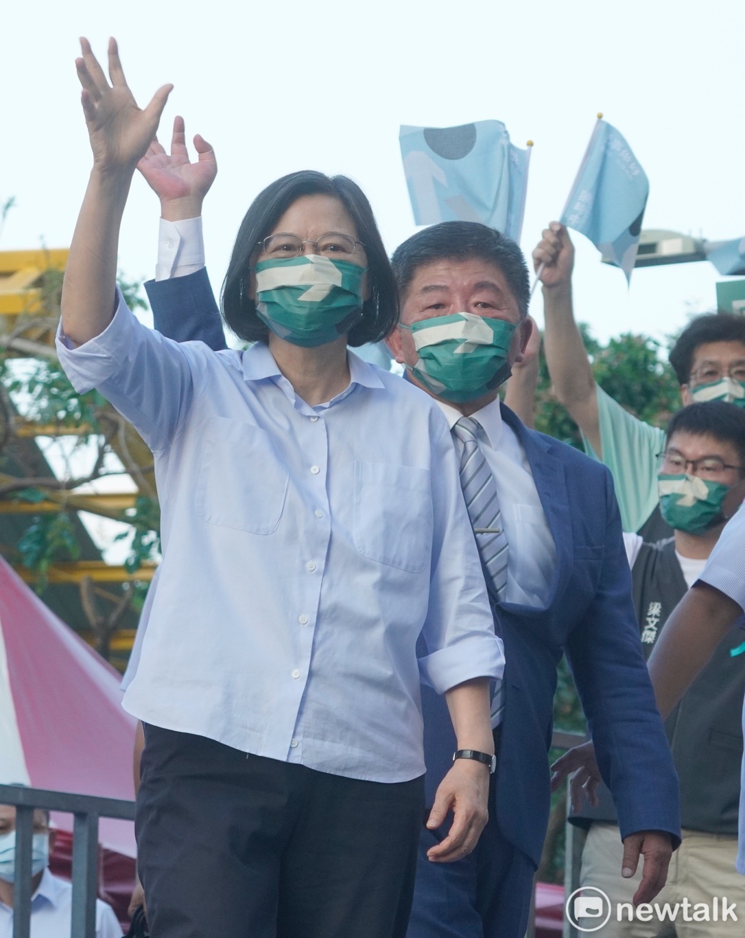 民進黨提名台北市長參選人陳時中今舉行競選總部成立大會，總統蔡英文為陳時中站台。 圖：張良一/攝