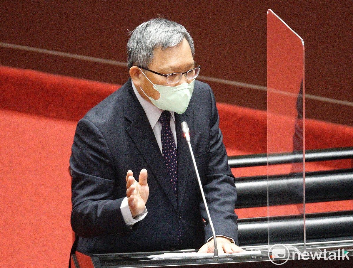 即將卸任的財政部長蘇建榮表示還稅於民目前不可能。 圖：張良一/攝（資料照）