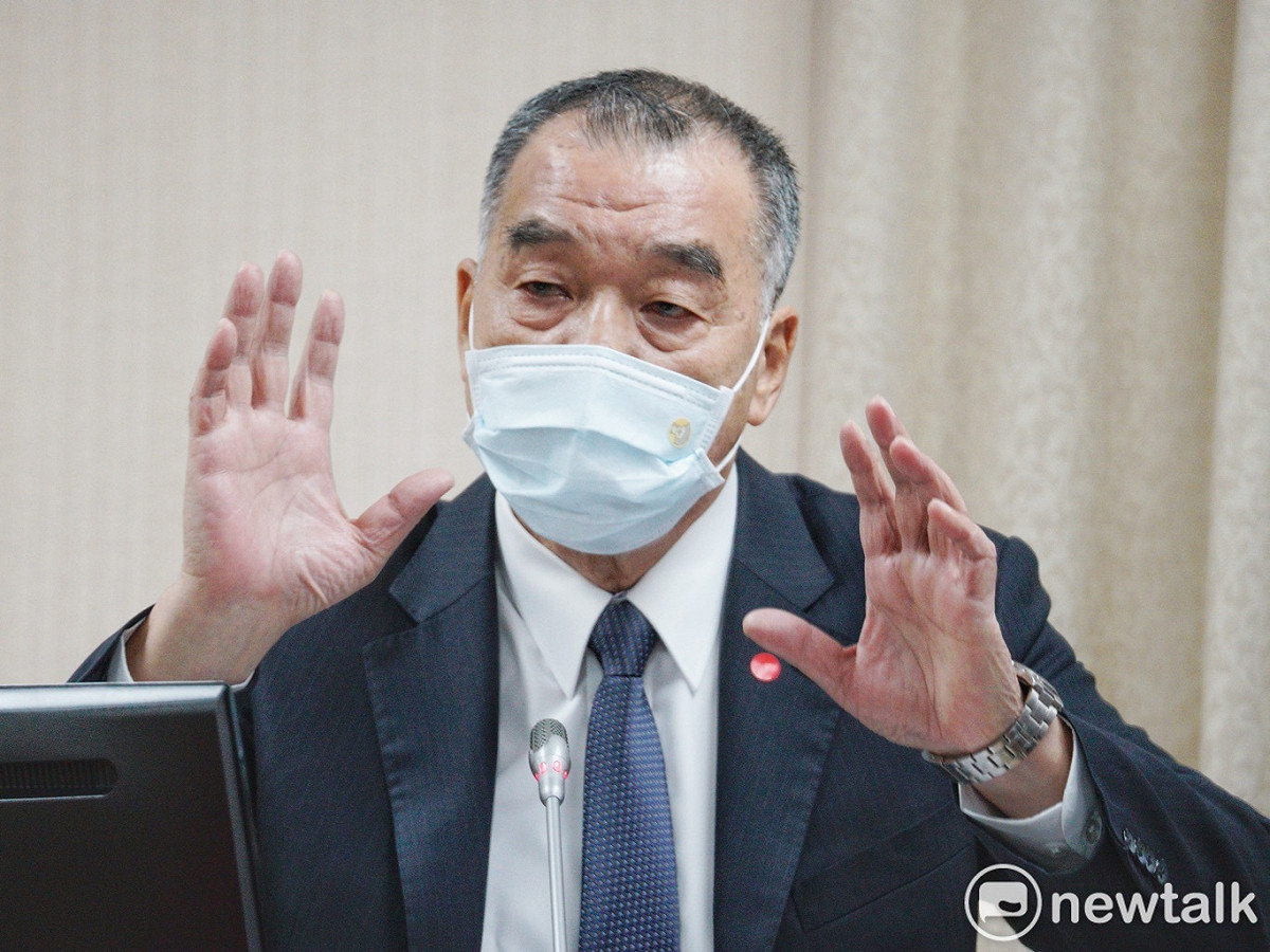 國防部長邱國正在立法院外交及國防委員會備詢。 圖：張良一/攝