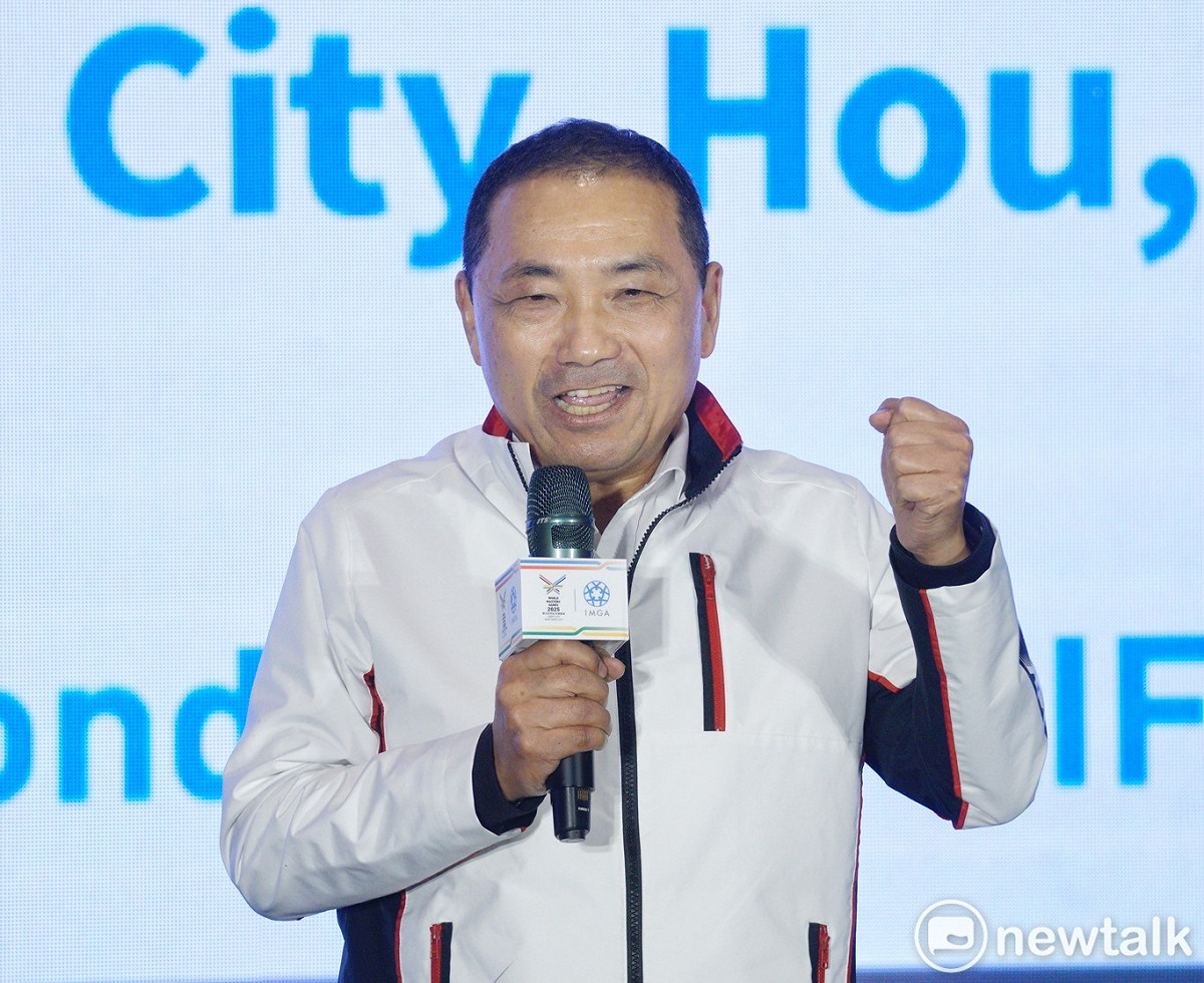 新北市長侯友宜出席2025雙北世界壯年運動會授旗儀式。 圖：張良一 / 攝