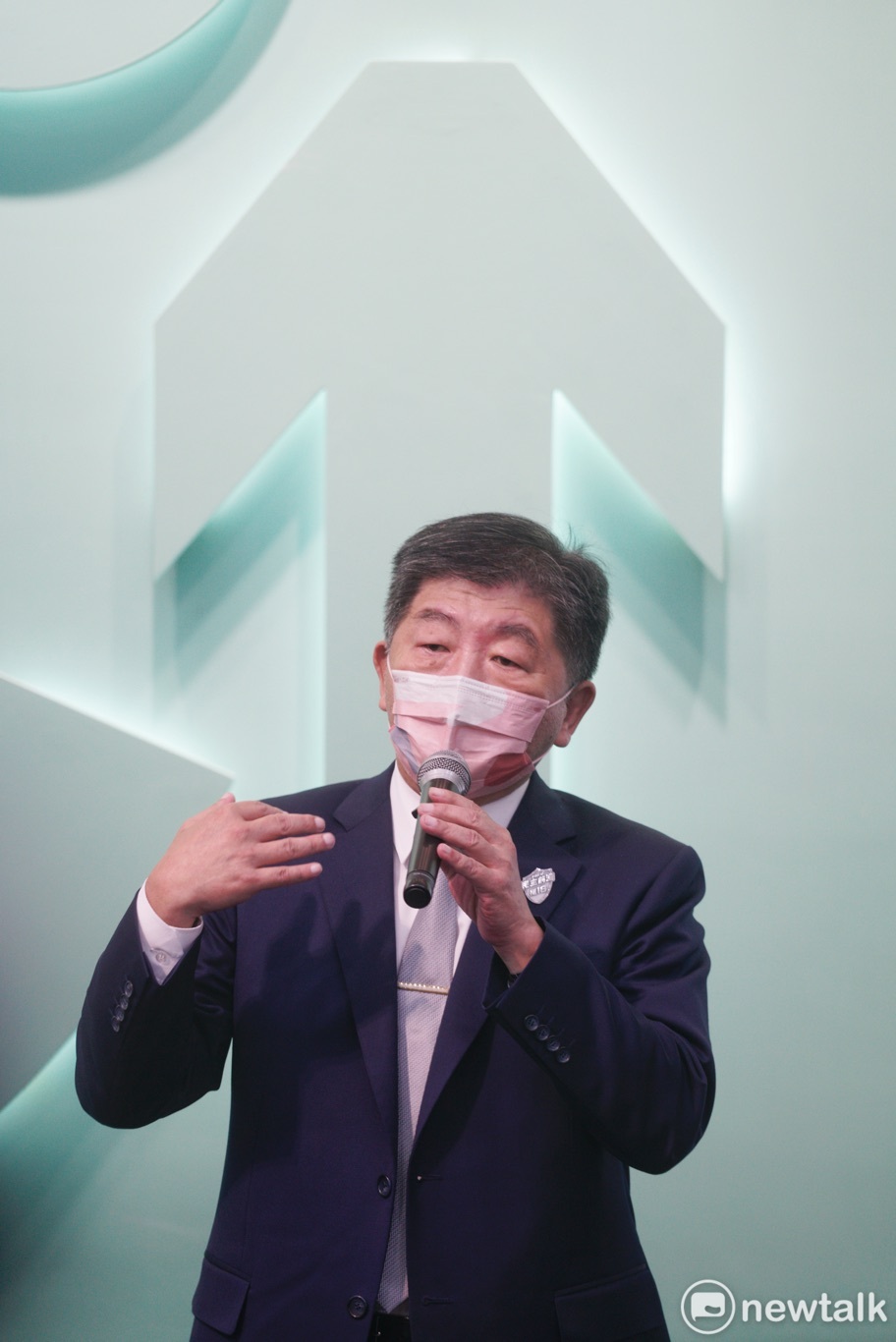 民進黨台北市長候選人陳時中出席海外學者、女性學者挺阿中記者會。 圖：張良一/攝