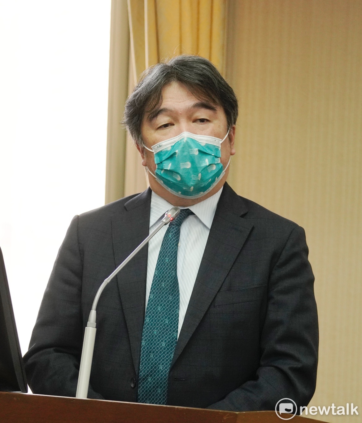 中央流行疫情指揮中心指揮官王必勝在立院內政委員會備詢。 圖：張良一/攝