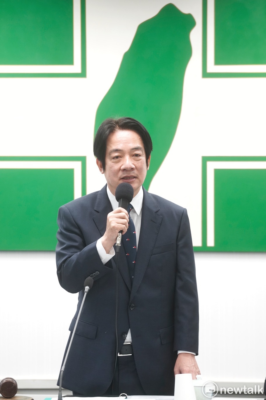 民進黨主席賴清德主持中執會前發表談話。 圖：張良一/攝