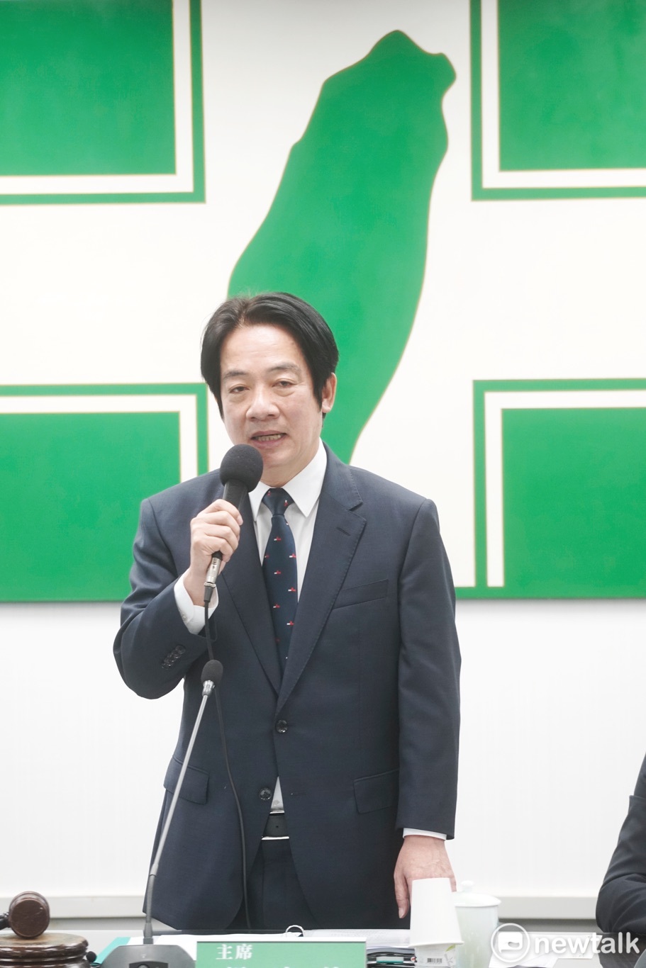 民進黨主席賴清德主持中執會前發表談話。 圖：張良一/攝