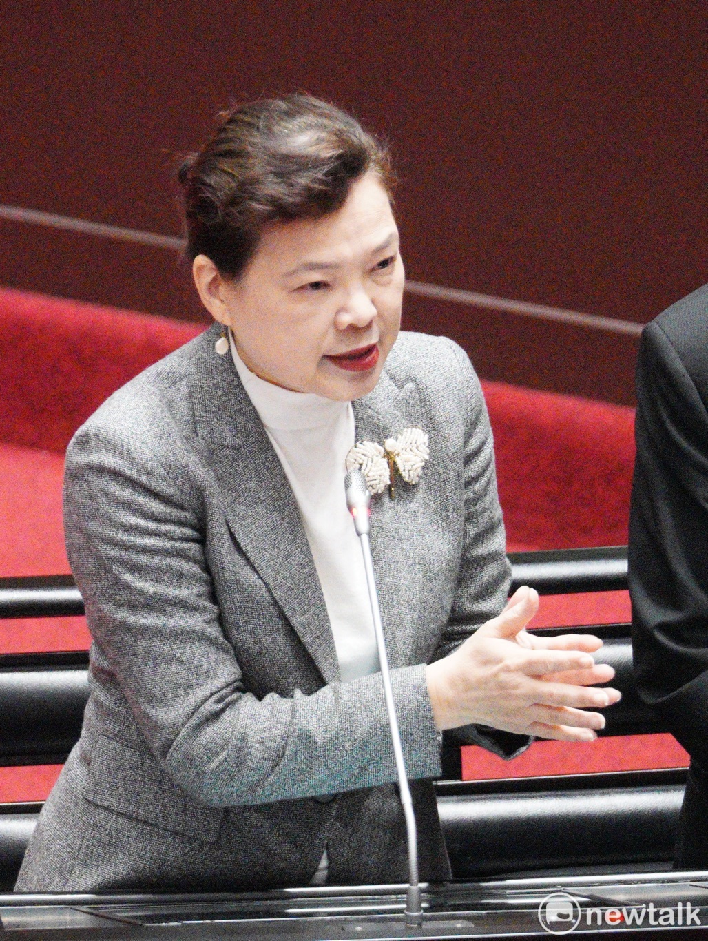 經濟部長王美花在立法院院會備詢。 圖：張良一/攝
