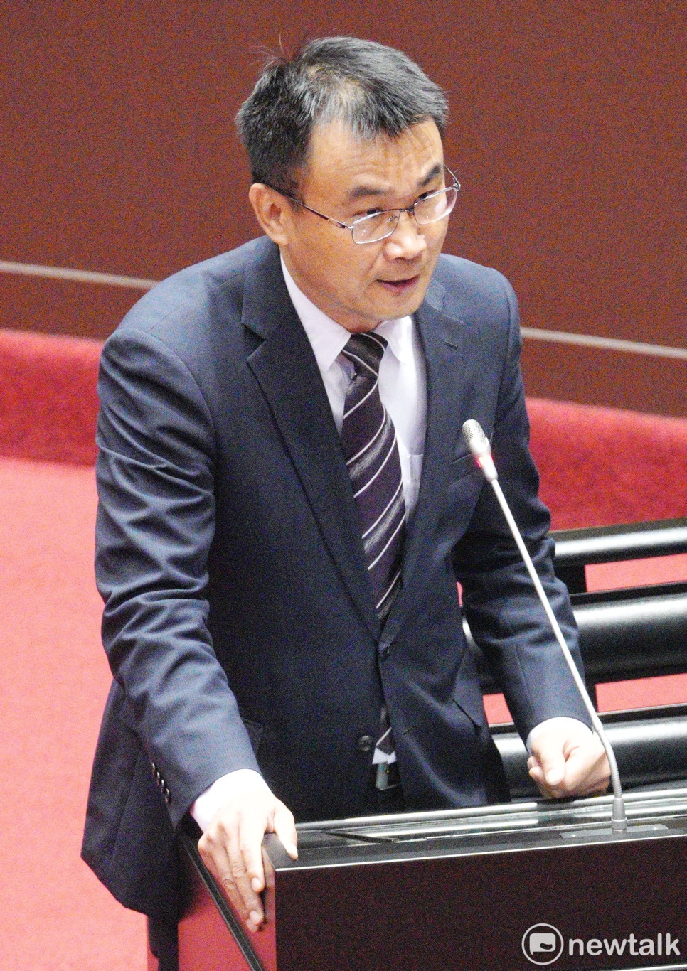 農委會主委陳吉仲在立院院會備詢。 圖：張良一/攝
