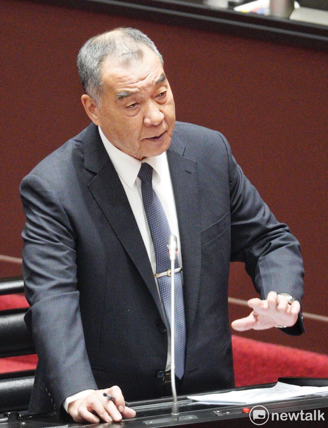 國防部長邱國正在立院院會備詢。 圖：張良一/攝（資料照）