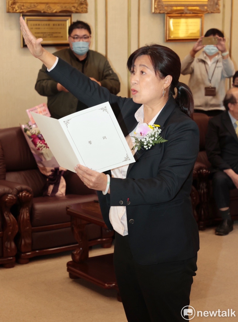 民進黨立委蔡培慧宣誓就職。 圖：張良一/攝