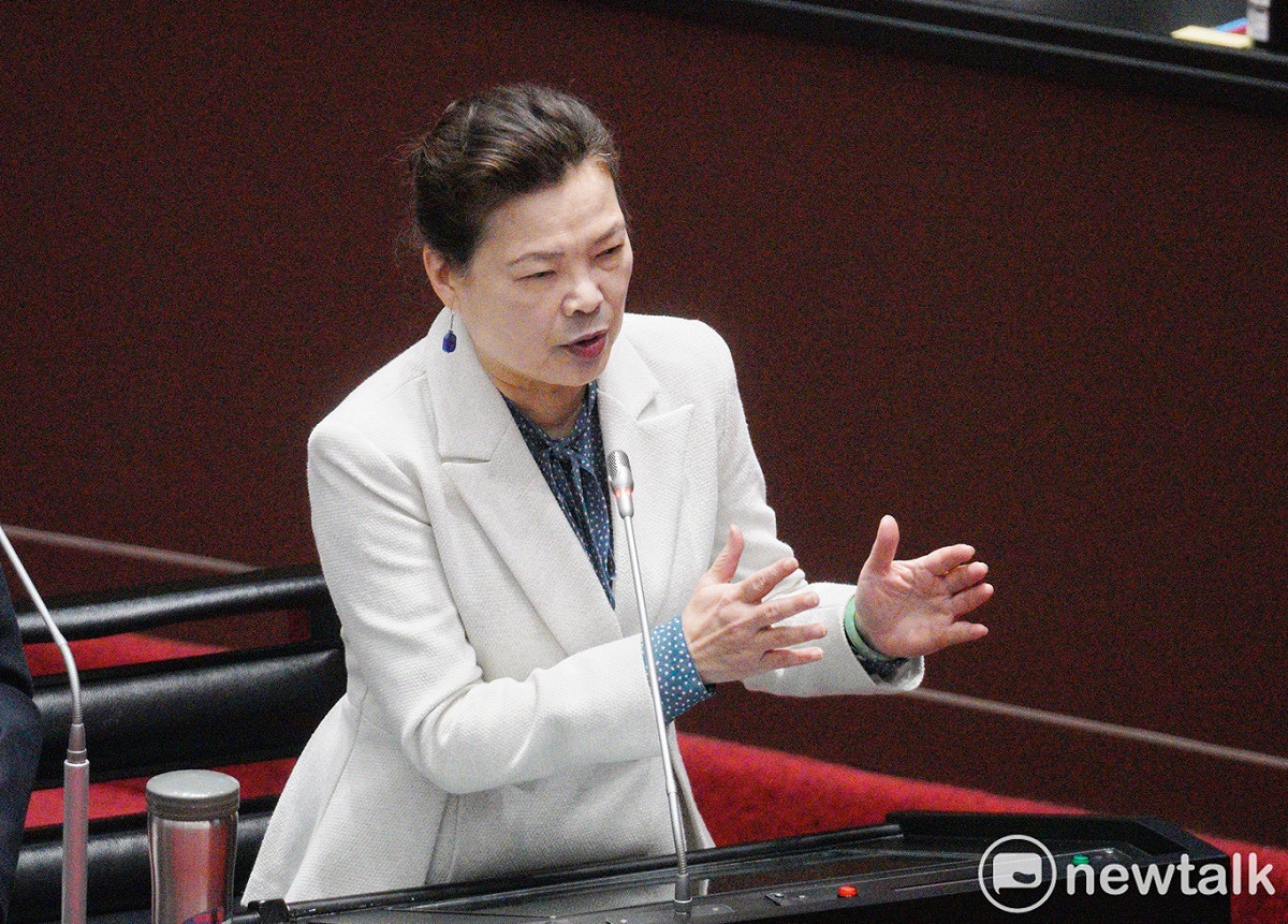 經濟部長王美花在立法院院會備詢。 圖：張良一/攝