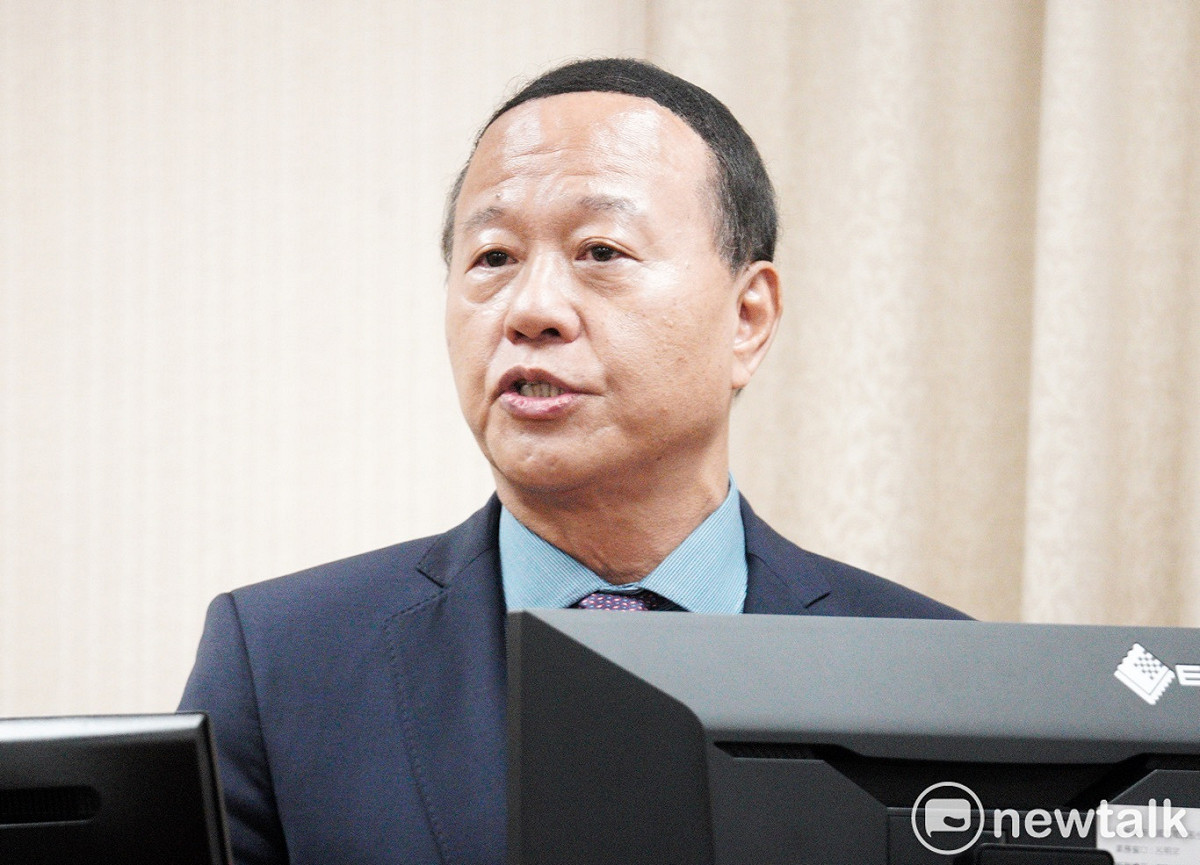 國防部副部長柏鴻輝在立法院外交及國防委員會備詢。 圖：新頭殼資料照／張良一攝
