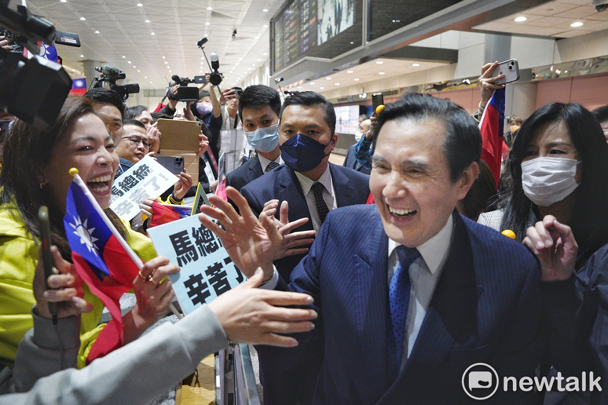 前總統馬英九今（7）日結束訪中行程返台，他在桃園機場大喊「九二共識又活過來了！」，王丹直言，中共對馬英九「放水」，一切都是為了協助國民黨重新執政。 圖：張良一/攝(資料畫面)