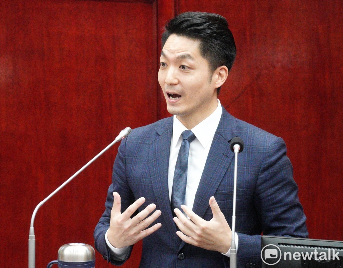 台北市長蔣萬安在台北市議會備詢。 圖：張良一 / 攝