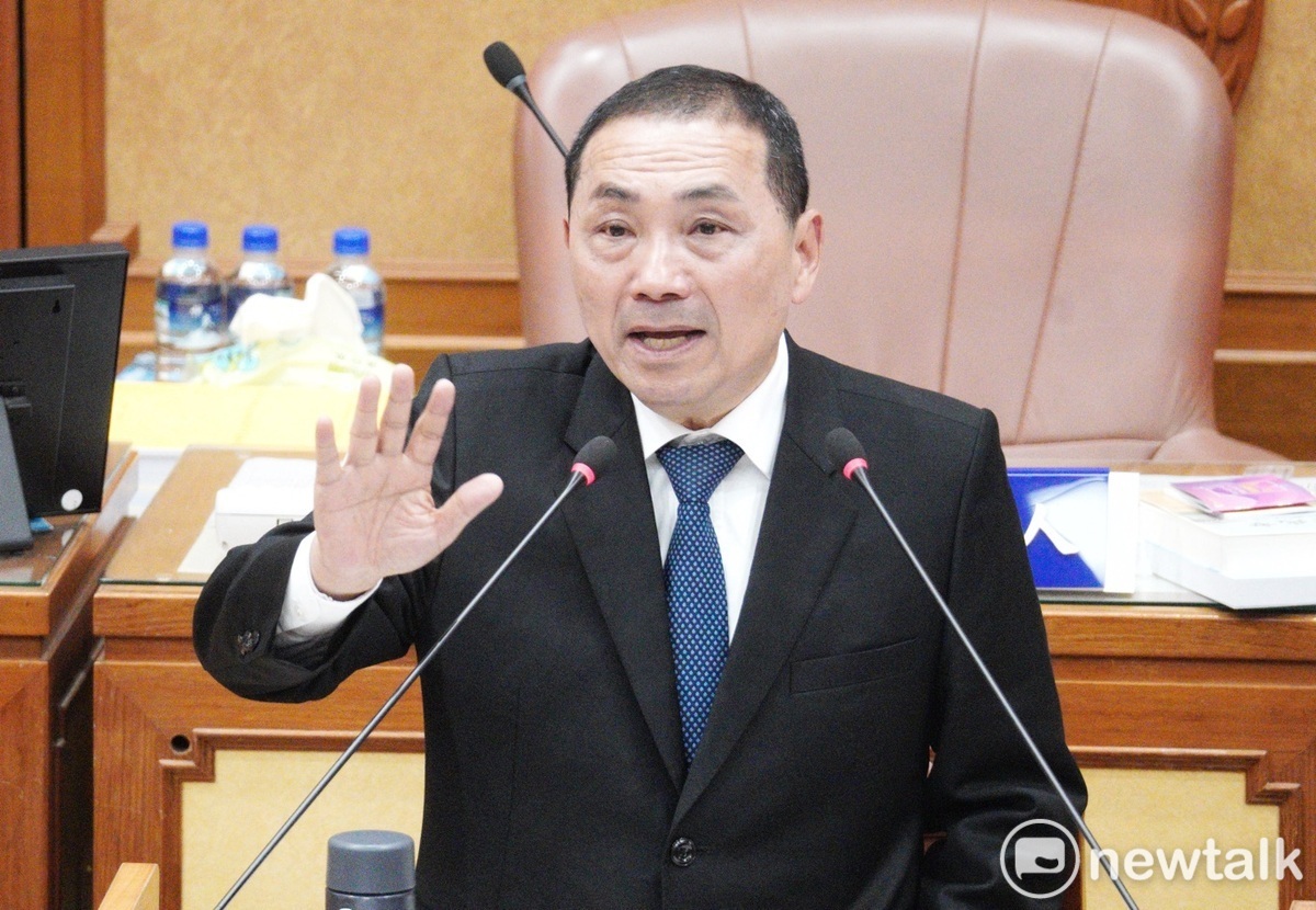 新北市長侯友宜在新北市議會備詢。 圖：張良一/攝（資料照）