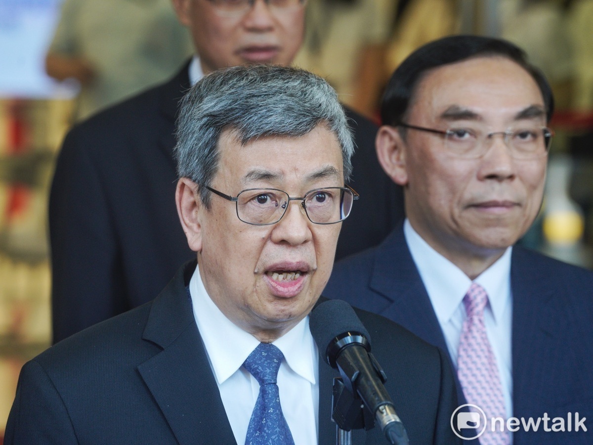 行政院長陳建仁今（3）天下午出席台高檢「查緝詐欺及資通犯罪督導中心」揭牌典禮前受訪。 圖：張良一/攝
