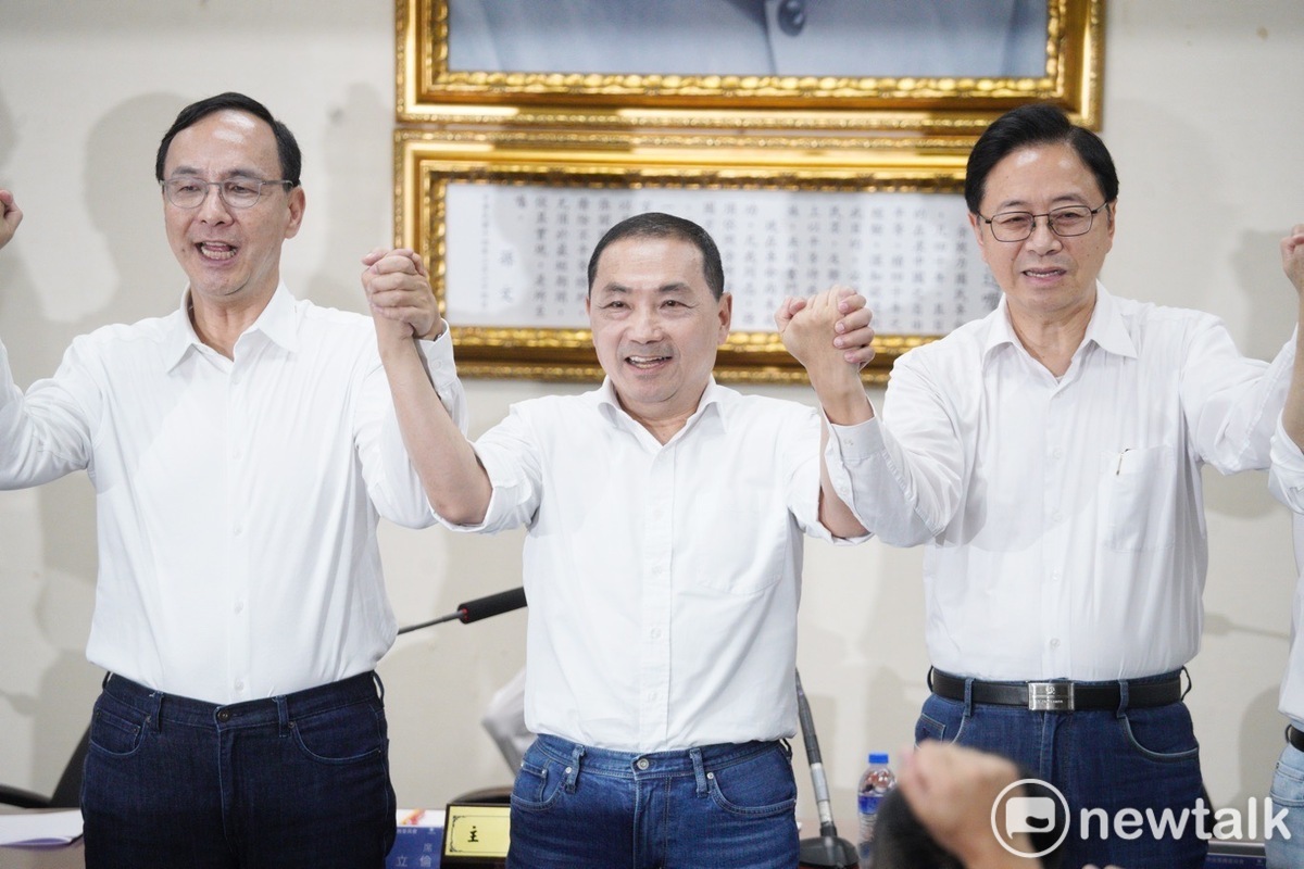 國民黨主席朱立倫今日在中常會徵召新北市長侯友宜參選2024總統。 圖：張良一攝
