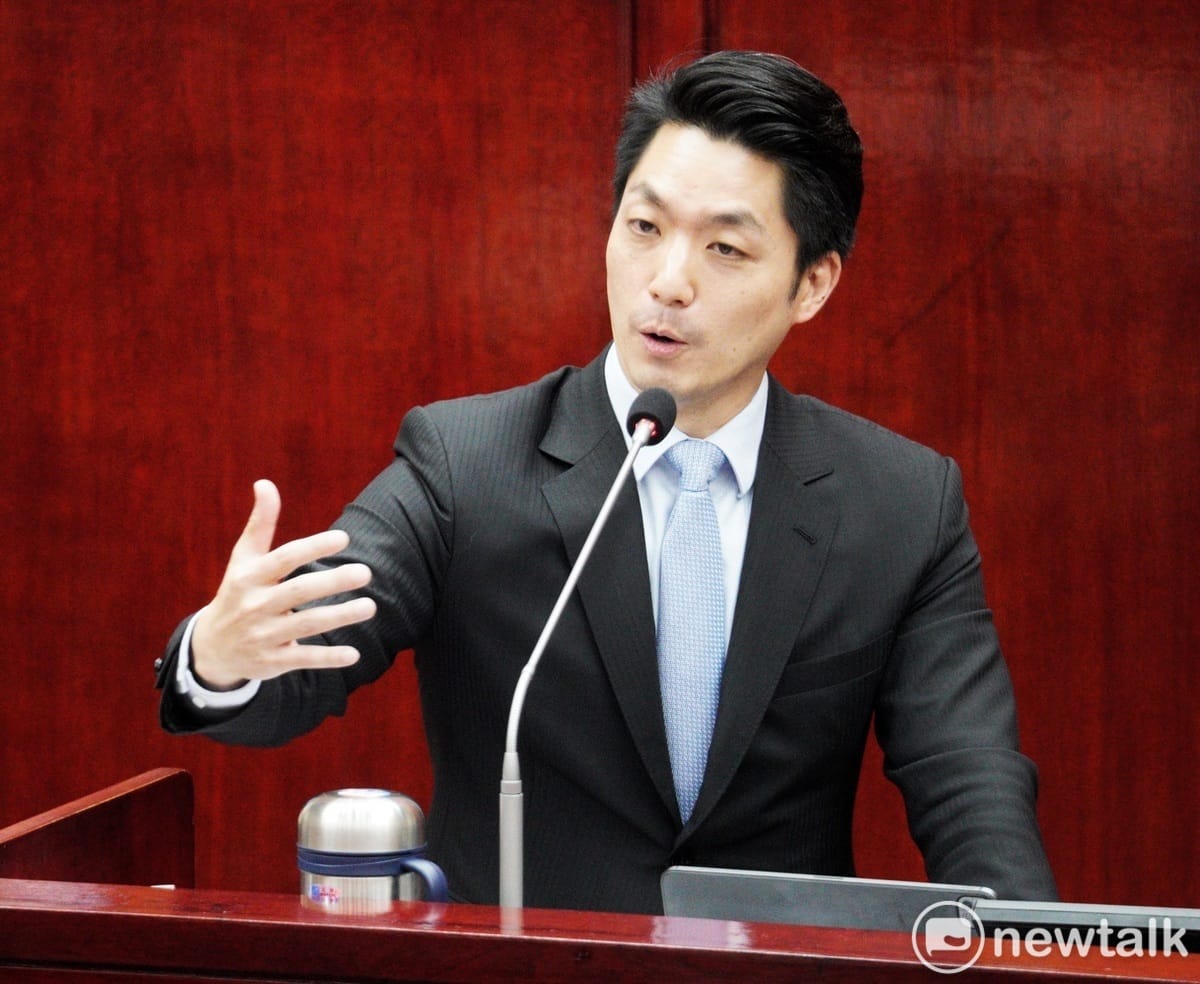 台北市長蔣萬安在台北市議會備詢。 圖：張良一 / 攝