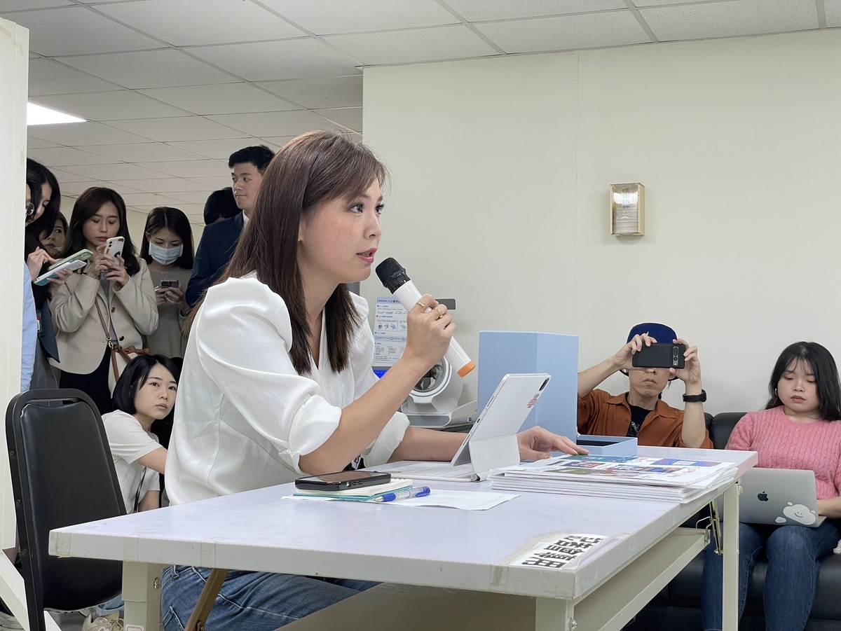 鍾沛君批評朱「告發自己」無非利用司法資源搏大眾目光，直言他「不知悔改」，自己會堅持進行司法訴訟，並承諾願意為其餘女性受害者奮戰。 圖：林昀真翻攝