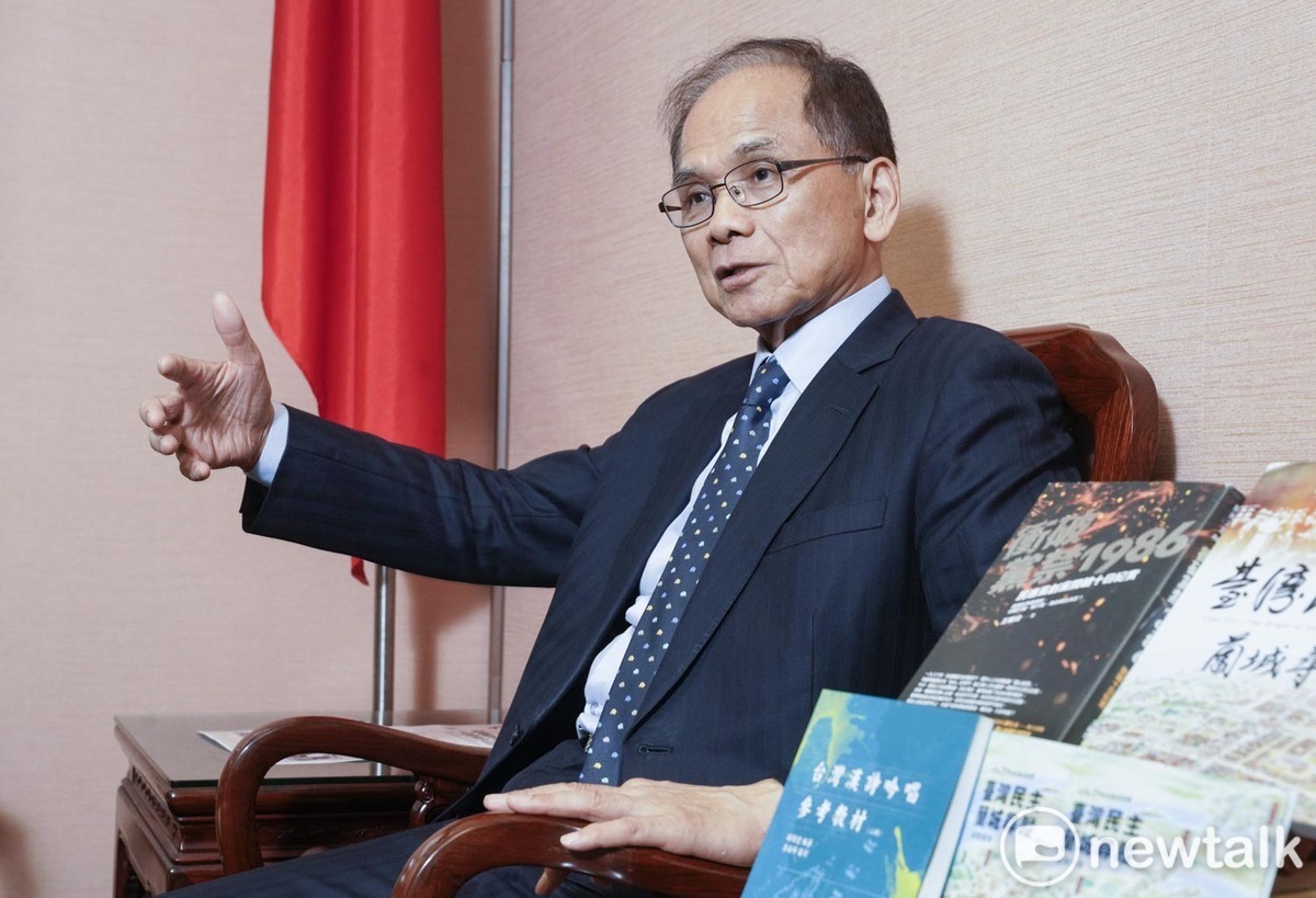 立法院長游錫堃接受新頭殼專訪，大談台灣民主運動與民族主義的百年發展史。 圖：張良一 /攝