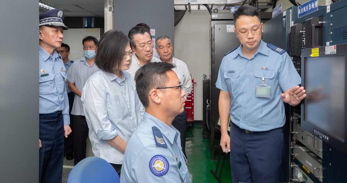 總統蔡英文視導東部地區部隊(空軍第四雷達分隊) 圖：總統府提供