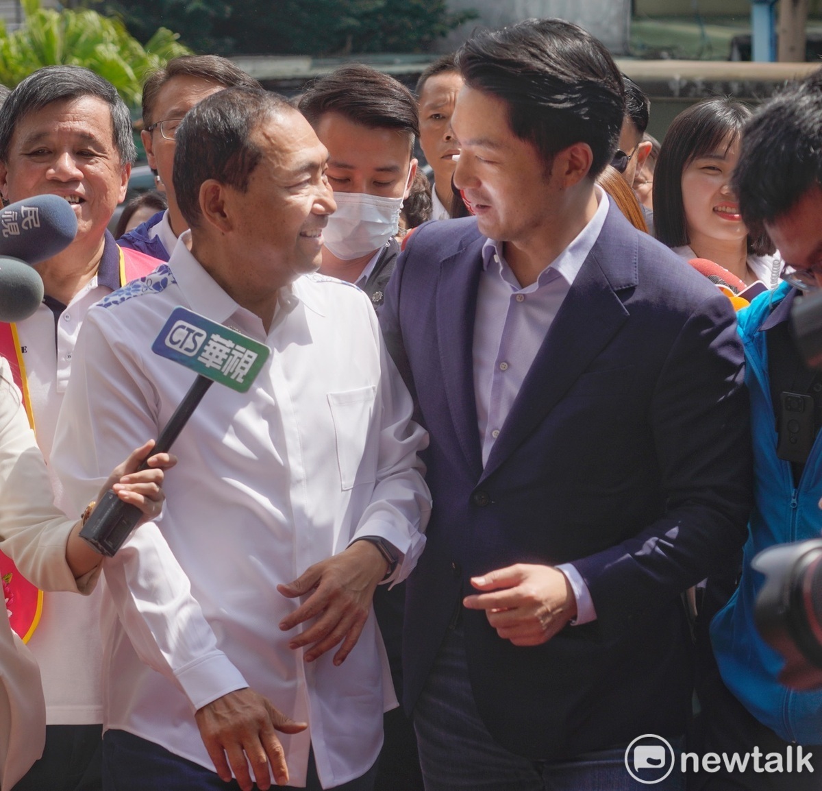 國民黨總統參選人侯友宜、台北市長蔣萬安今（19）天出席台北市中原客家崇正會70週年慶。 圖：張良一/攝