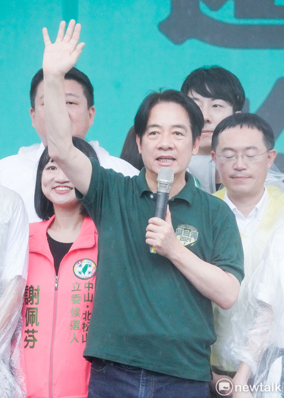 副總統賴清德和多位民進黨立委候選人參加還路於民大遊行。 圖：張良一/攝