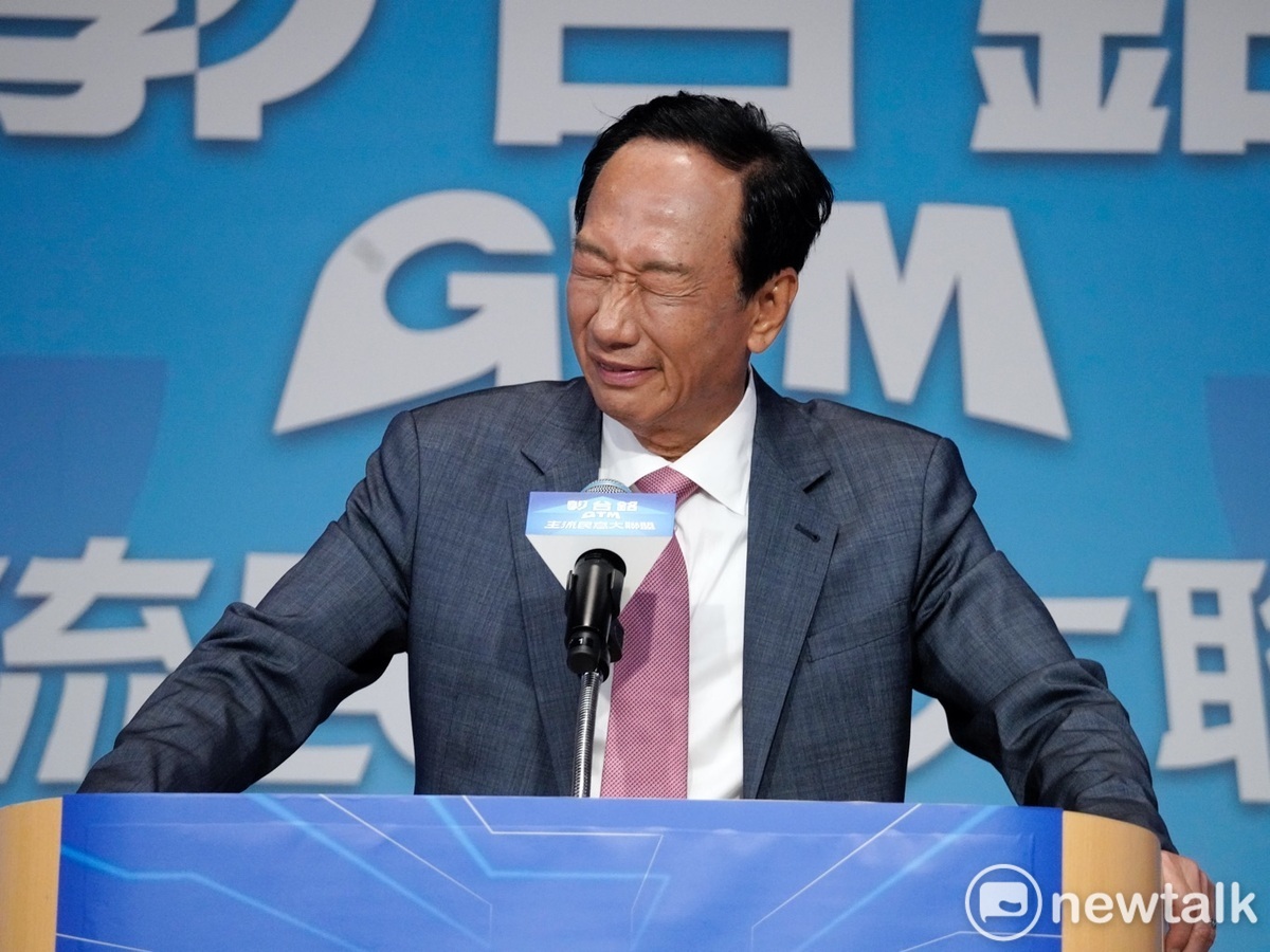 鴻海創辦人郭台銘舉行記者會宣布參選2024總統大選。 圖：張良一/攝