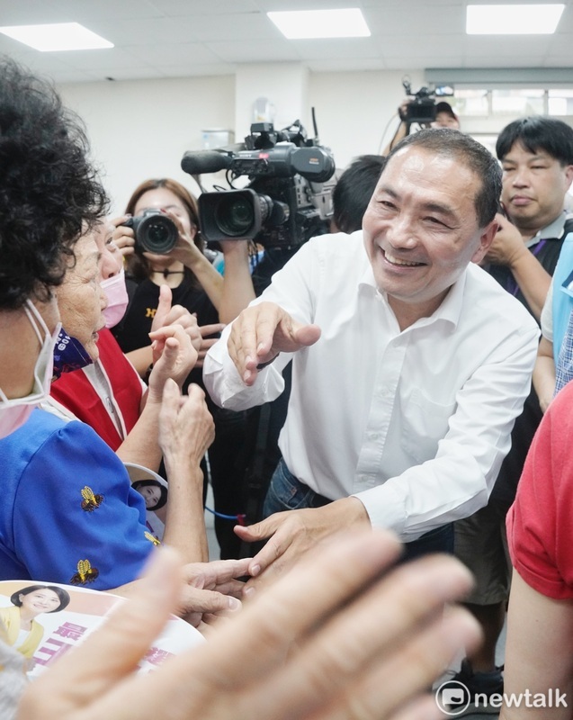 國民黨總統參選人侯友宜出席「侯友宜來改變—檢討老人健保」政策說明會。 圖：張良一/攝