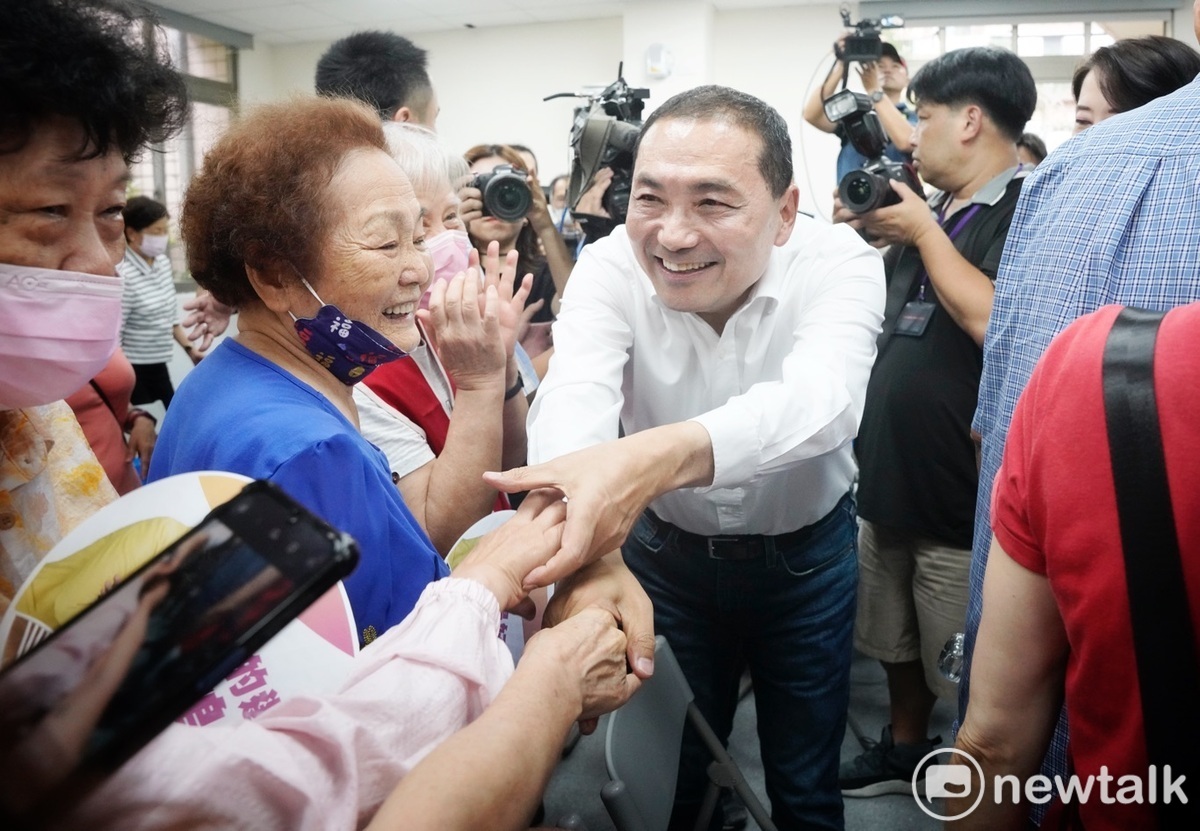 國民黨總統參選人侯友宜出席「侯友宜來改變—檢討老人健保」政策說明會。 圖：張良一/攝