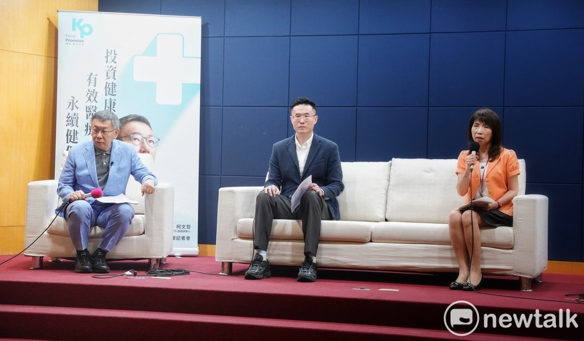 台灣民眾黨總統參選人柯文哲舉行「醫療政策記者會2－人權自主 安寧善終」記者會。 圖：張良一 / 攝