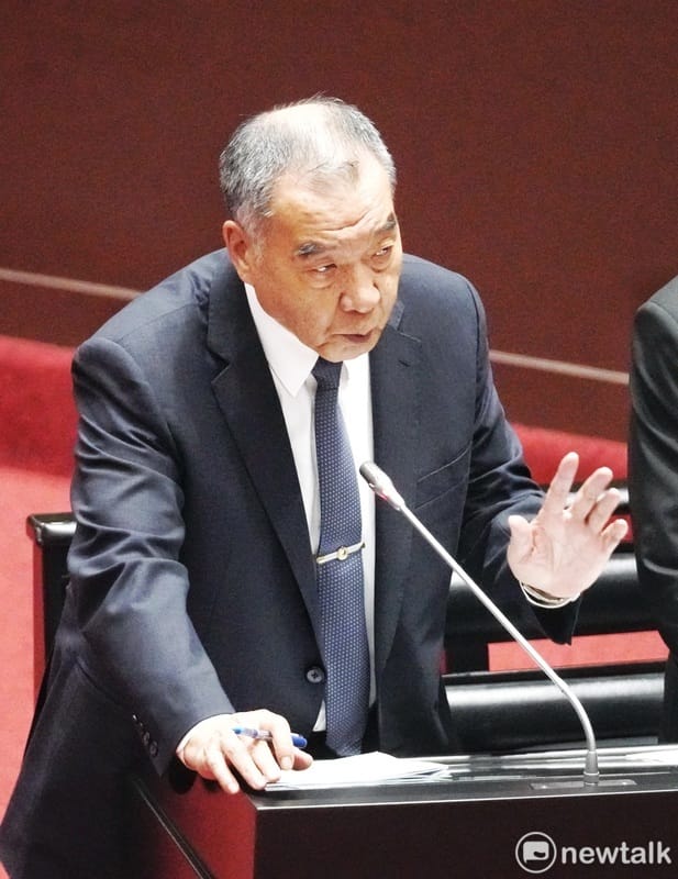 國防部長邱國正在立院院會備詢。 圖：張良一/攝