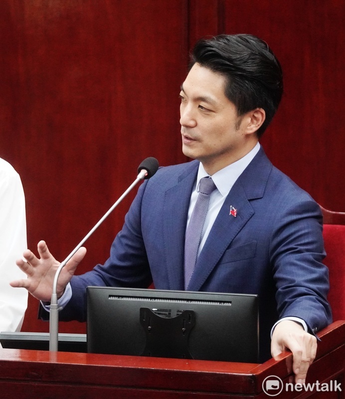 台北市長蔣萬安在台北市議會備詢。 圖：張良一 / 攝