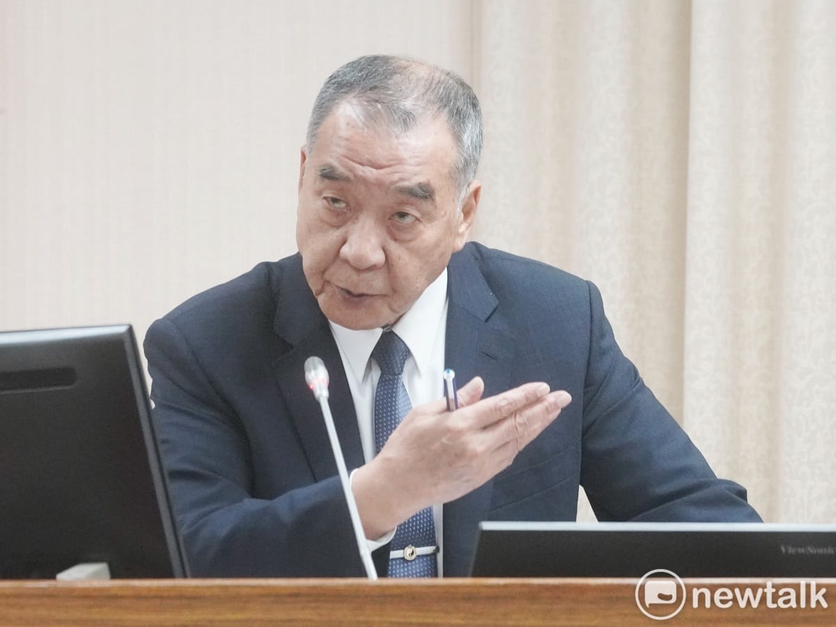 國防部長邱國正在立院國防及外交委員會備詢。 圖：張良一/攝