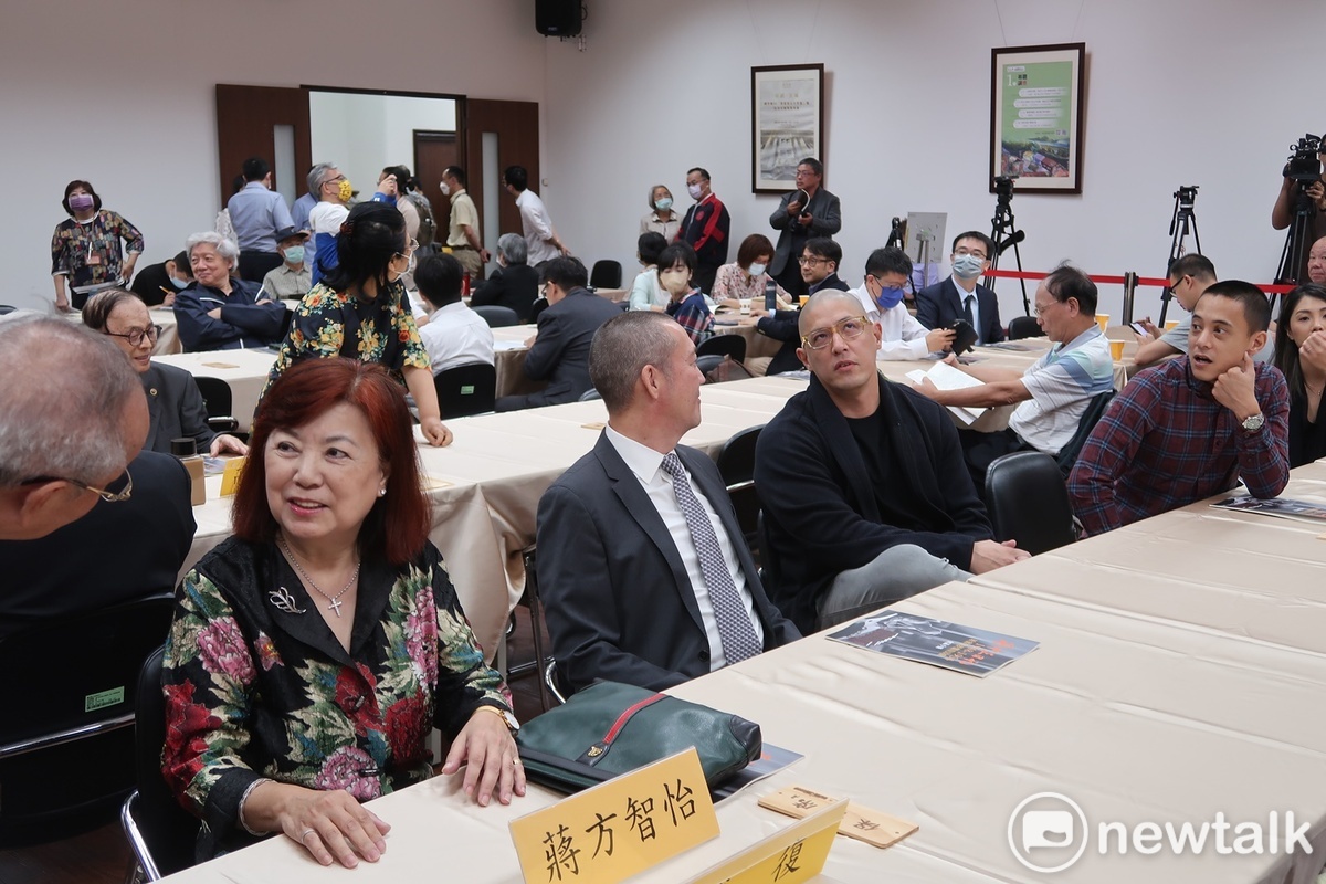 蔣方智怡與蔣友松、蔣友柏、蔣友青三兄弟 圖：林朝億/攝