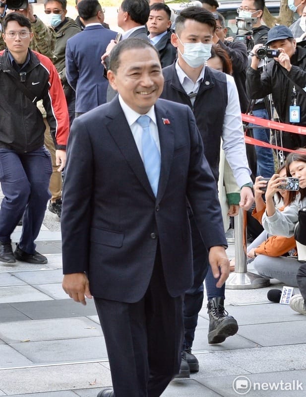 國民黨總統參選人侯友宜前往馬英九文教基金會和民眾黨總統參選人柯文哲、國民黨主席朱立倫進行二次政黨協商。 圖：張良一/攝（資料照）