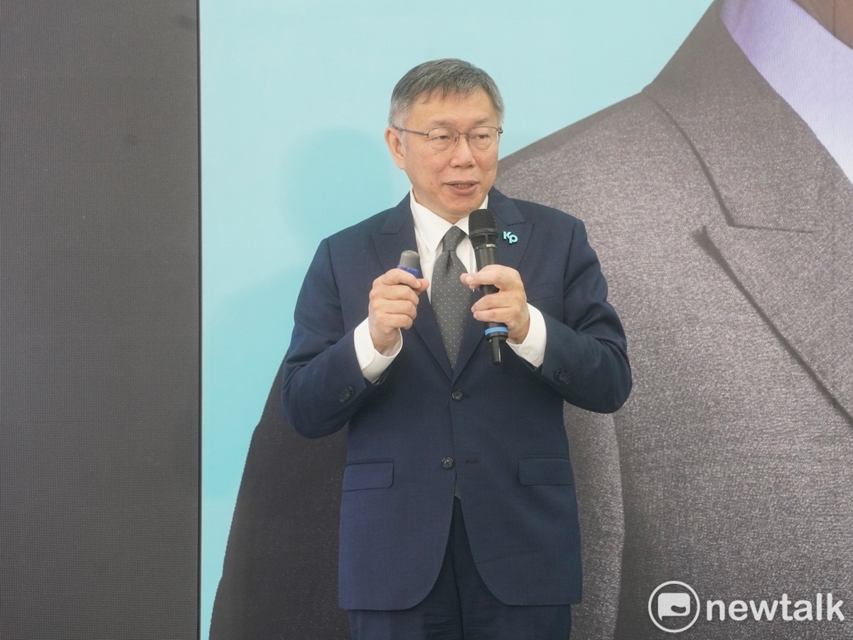 台灣民眾黨總統參選人柯文哲舉行記者會，公布勞動政策。 圖：張良一 / 攝