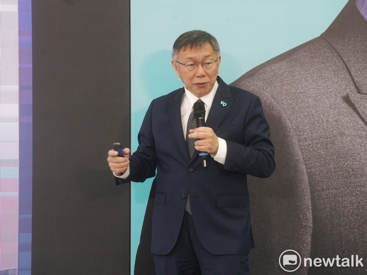 台灣民眾黨總統參選人柯文哲舉行記者會，公布勞動政策。 圖：張良一 / 攝