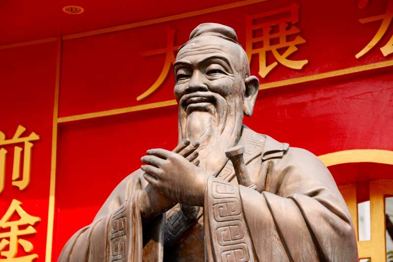 兩岸的專制政權及威權體制都以儒家思想來護衛自己的專制統治，陳竹奇認為，這就是剛好證實了五四運動以來對於儒家思想具有專制傳統的批判。 圖：取自pxhere（資料照）