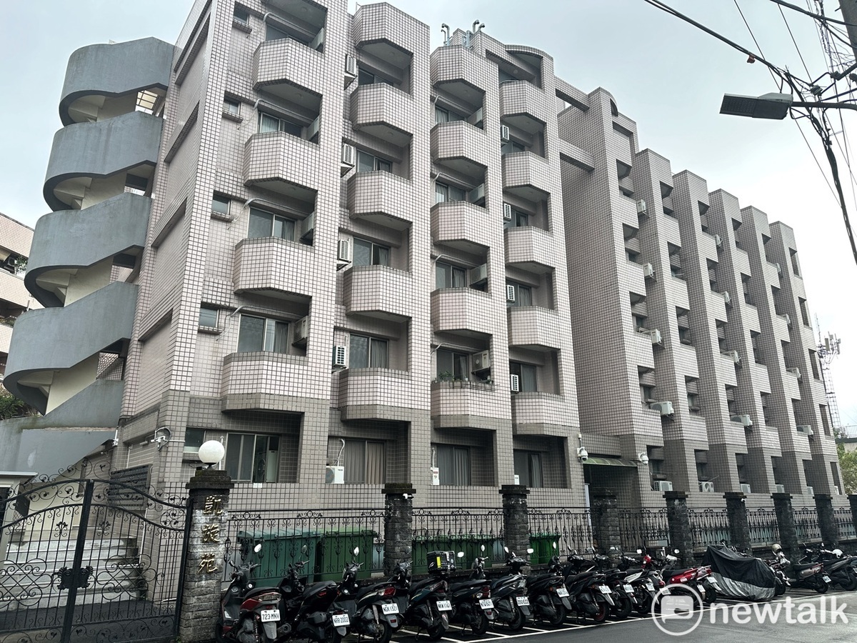 「凱旋苑」爭議不斷，侯友宜妻子任美玲提2026年合約到期後，會將整棟大樓改成青年住宅或社會住宅模式。 圖：張良一/攝