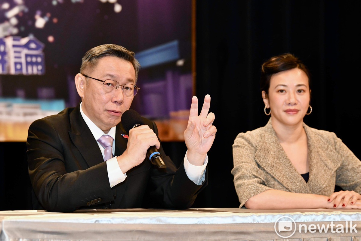 民眾黨總統候選人柯文哲在參加總統大選電視辯論會後舉行記者會，回應媒體提問。 圖：張良一 / 攝