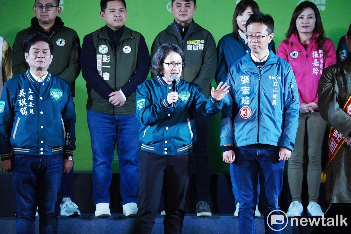 民進黨副總統候選人蕭美琴出席在新北土城舉行的總統大選造勢晚會。 圖：張良一/攝