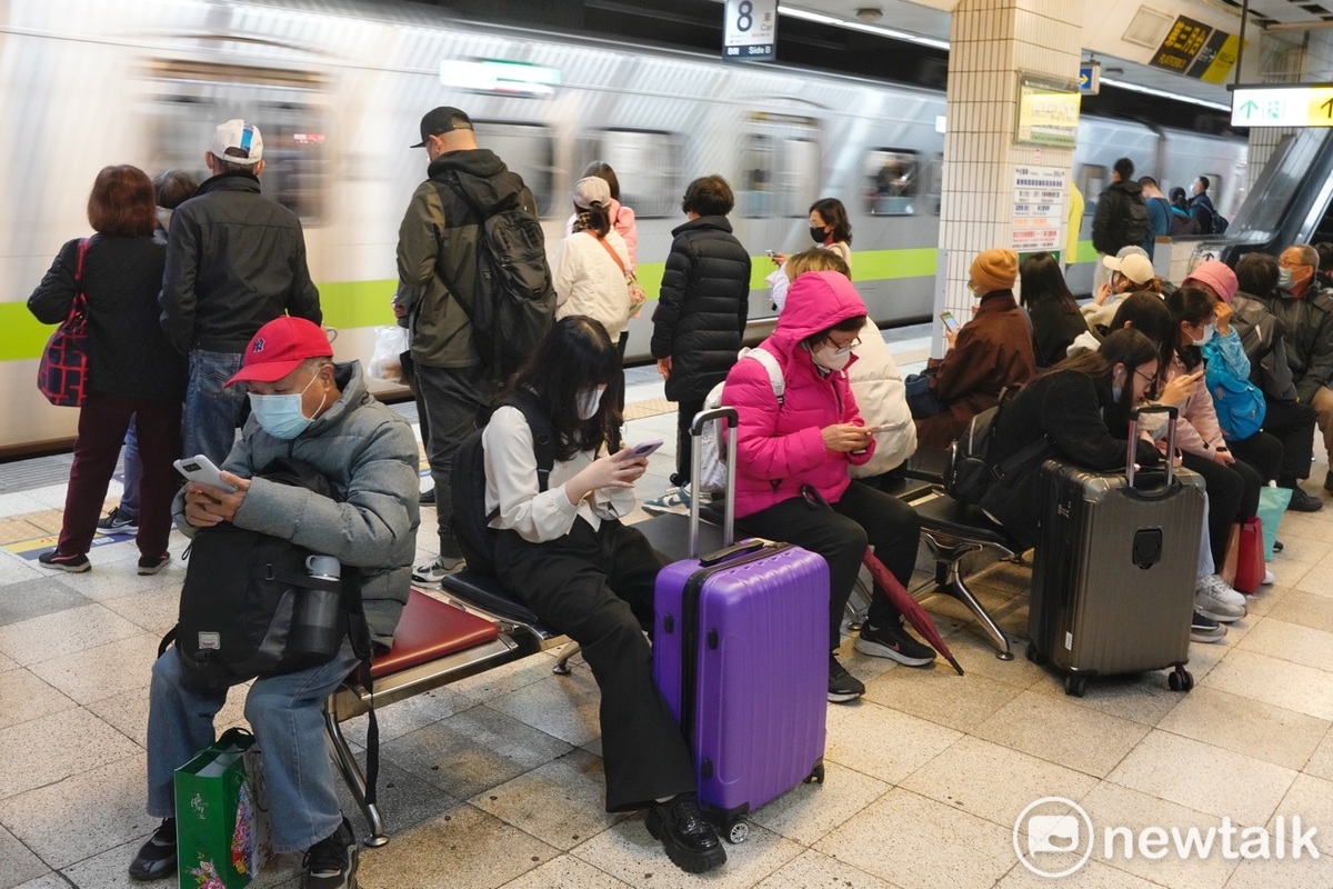 春節返鄉疏運。 圖：張良一/攝